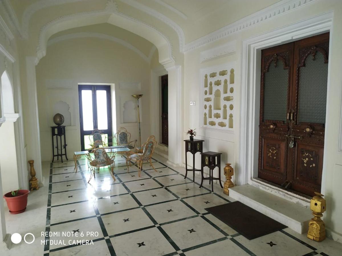 Mpt Sheesh Mahal, Orchha Hotel Bagian luar foto