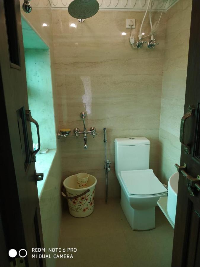Mpt Sheesh Mahal, Orchha Hotel Bagian luar foto